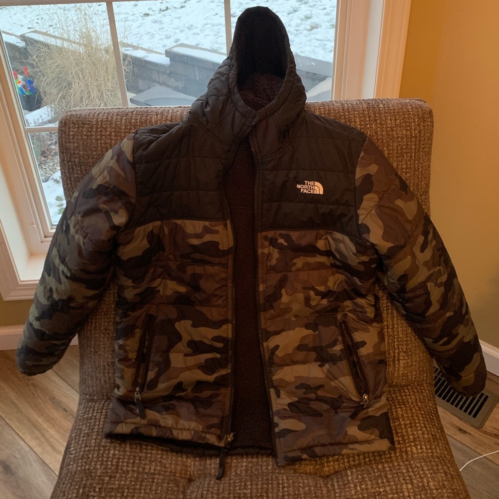 Boys camo north face jacket